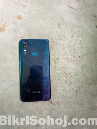 Vivo y11